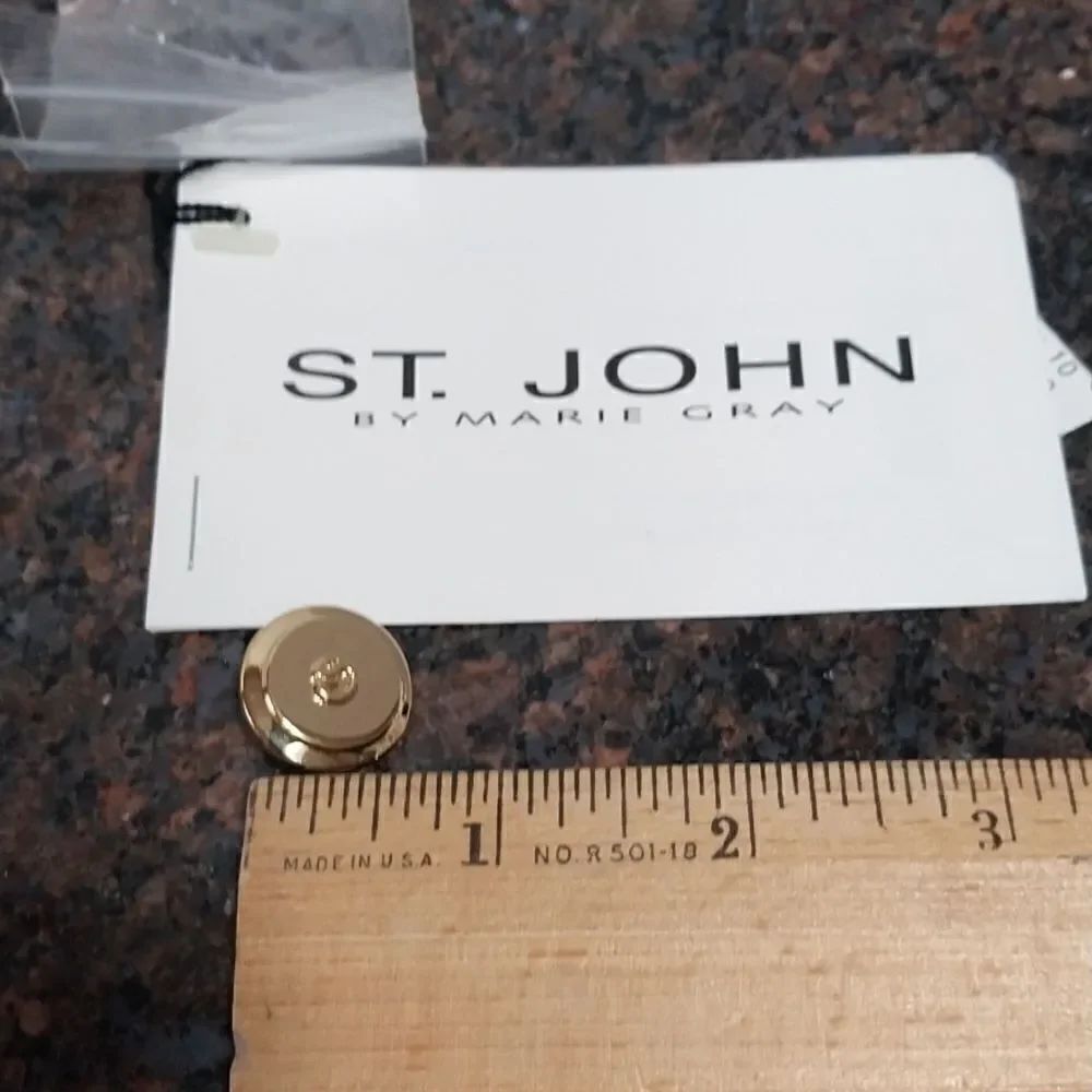7 Authentic St.John Buttons...New - Picture 4 of 7